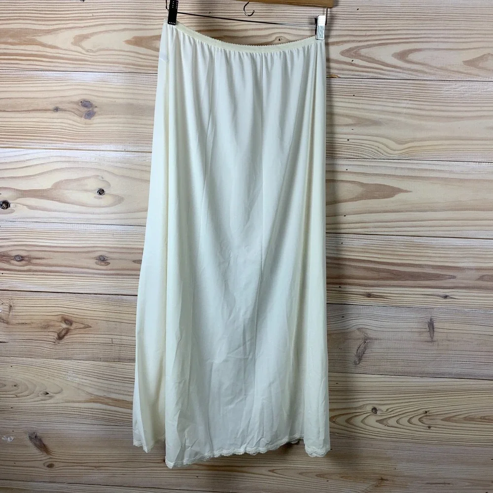 Vtg Shadowline‎ Long Half Slip Skirt Liner Large Sz 38 Ivory #47116-38 Mint EUC